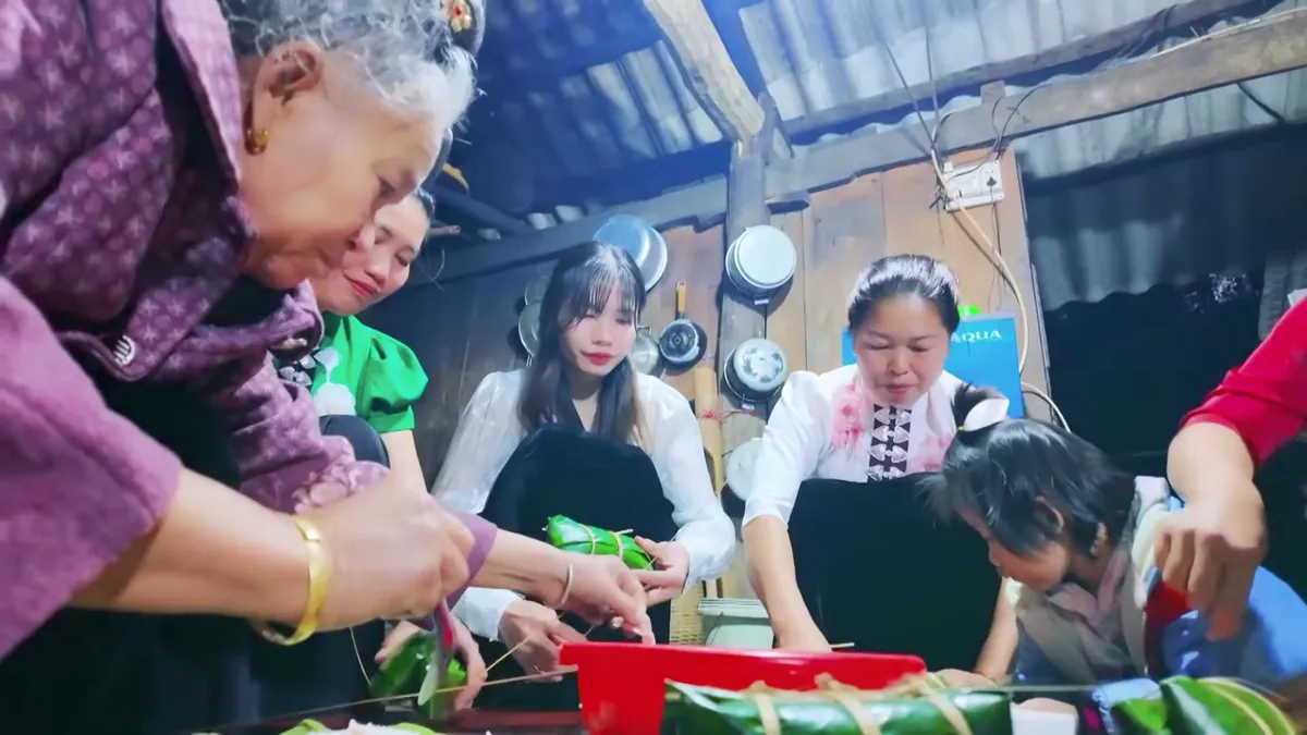 Tết với đồng bào 2026: Mùa xuân của bản làng hòa chung với đất nước- Ảnh 7. Tết với đồng bào 2026: Mùa xuân của bản làng hòa chung với đất nước- Ảnh 7.