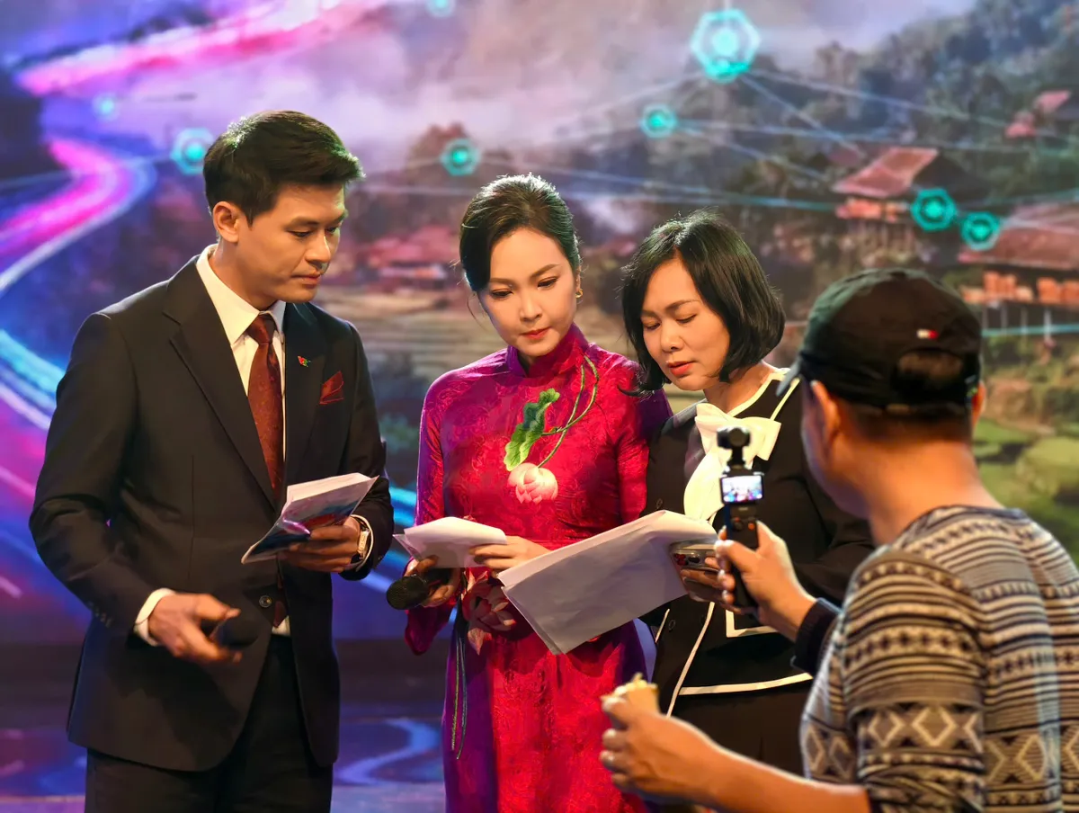 Tết với đồng b&agrave;o 2026: Từ đỉnh n&uacute;i đến đại lộ m&ugrave;a Xu&acirc;n - Ảnh 7.