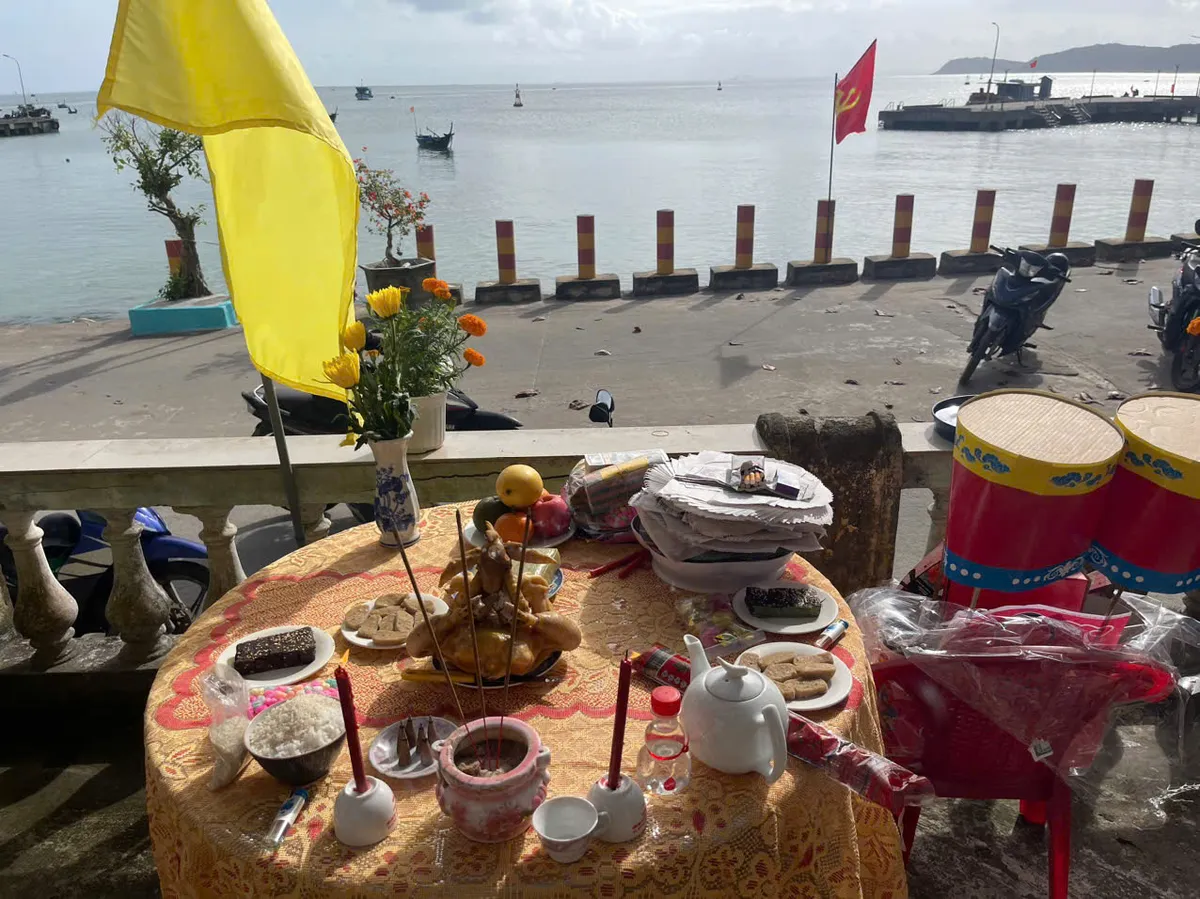 Đảo C&ugrave; Lao Ch&agrave;m rộn r&agrave;ng kh&ocirc;ng kh&iacute; Tết- Ảnh 3.