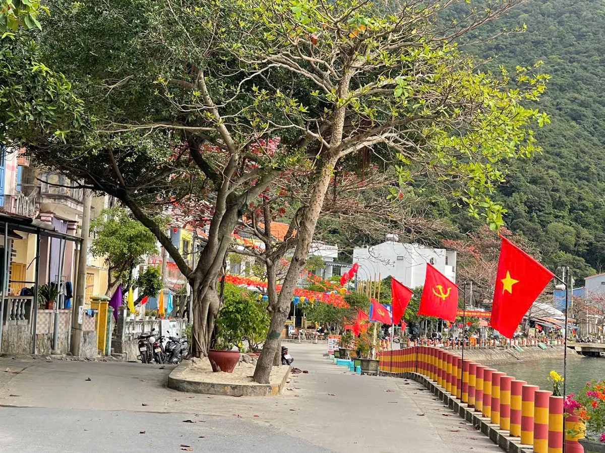 Đảo C&ugrave; Lao Ch&agrave;m rộn r&agrave;ng kh&ocirc;ng kh&iacute; Tết- Ảnh 1.