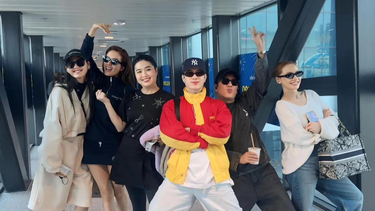 Nh&atilde; Phương lộ diện sau khi sinh con thứ 3, c&ugrave;ng Trường Giang ra mắt phim Tết - Ảnh 7.