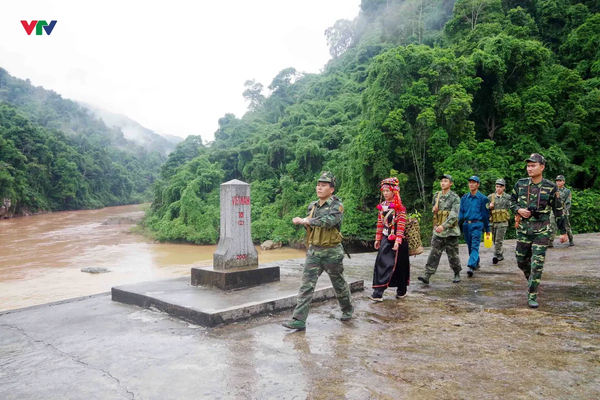 Lai Châu: Xuân về với những "cột mốc sống" trên biên cương - Ảnh 3.