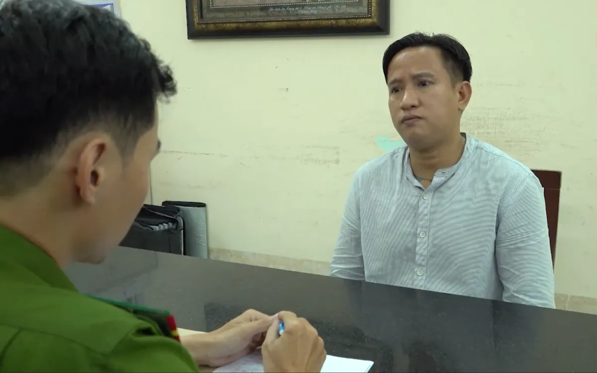 Đối tượng Hoà tại cơ quan công an. Ảnh: Công an TP Hồ Chí Minh.