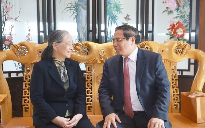Thủ tướng Phạm Minh Ch&iacute;nh thăm, ch&uacute;c Tết nguy&ecirc;n Tổng B&iacute; thư N&ocirc;ng Đức Mạnh - Ảnh 2.