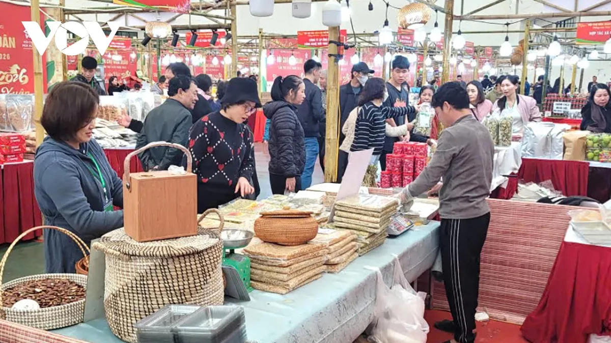 Tết tiết kiệm lên ngôi khi người dân chủ động cắt giảm chi tiêu- Ảnh 2. Tết tiết kiệm lên ngôi khi người dân chủ động cắt giảm chi tiêu- Ảnh 2.