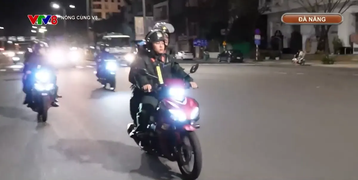 Những "v&ograve;ng xe" tuần tra kh&ocirc;ng nghỉ- Ảnh 1.