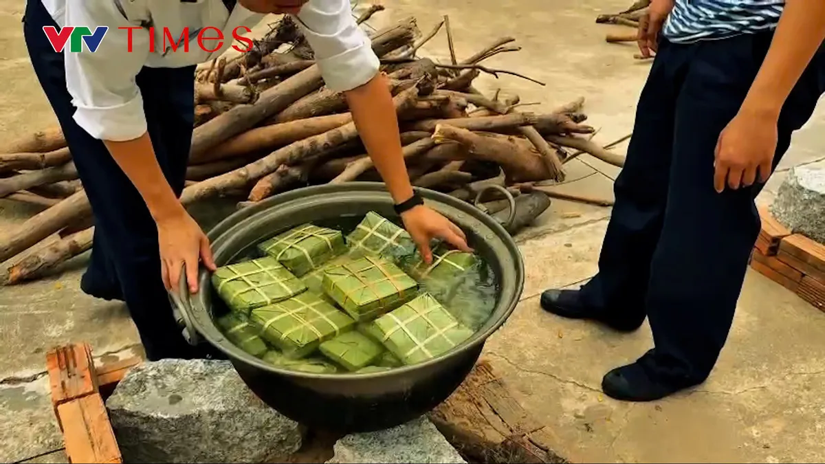 Giữ trọn vị xu&acirc;n truyền thống trong Hội thi "G&oacute;i b&aacute;nh chưng xanh" tại Học Viện Hải qu&acirc;n - Ảnh 6.