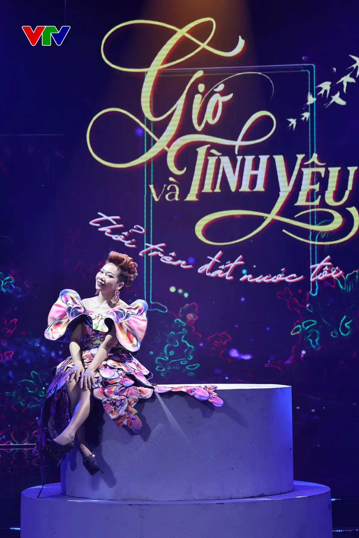 Gió và Tình yêu thổi trên đất nước tôi: Đầy sắc màu tự hào Việt - Ảnh 9.