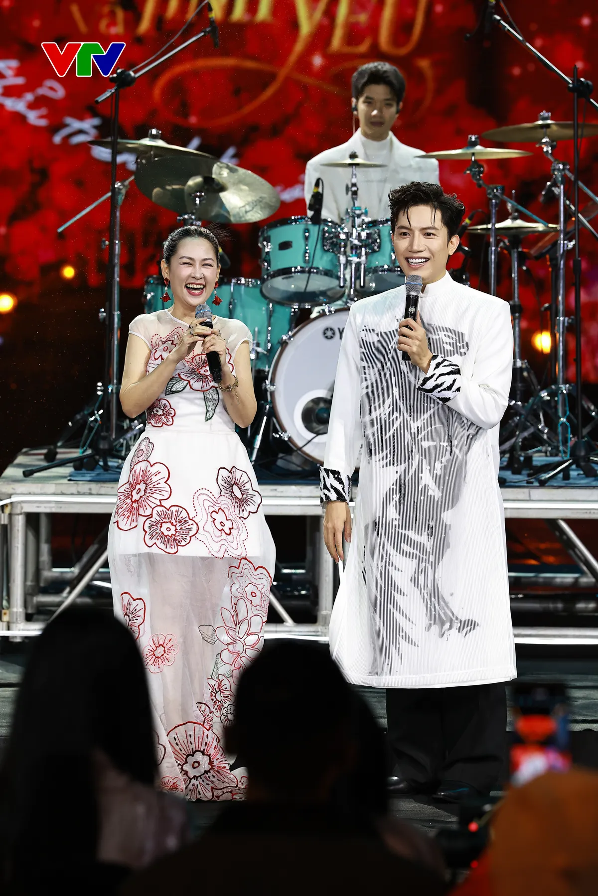 Gió và Tình yêu thổi trên đất nước tôi: Đầy sắc màu tự hào Việt - Ảnh 3.