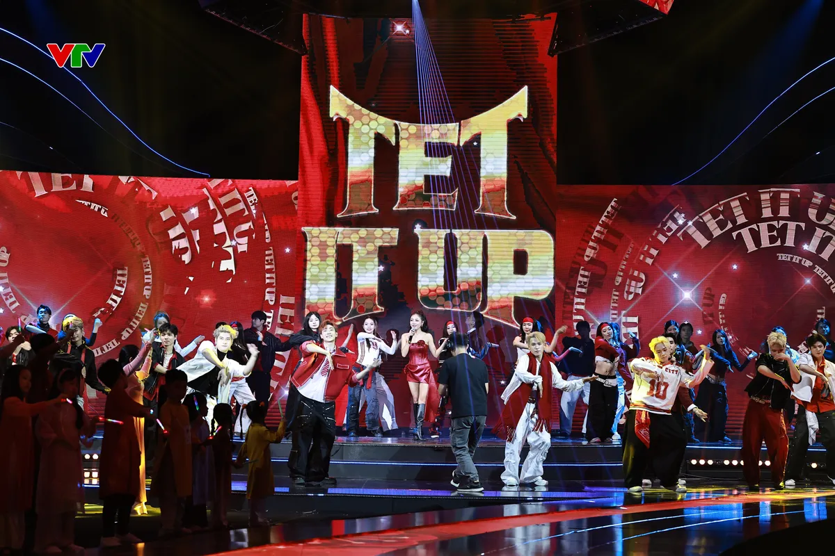 Gió và Tình yêu thổi trên đất nước tôi: Đầy sắc màu tự hào Việt - Ảnh 1.