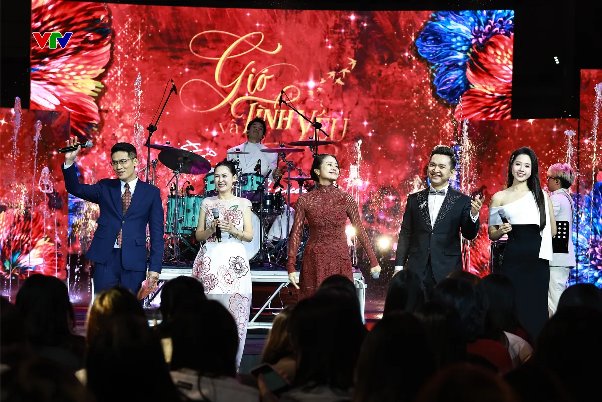 Rực rỡ đón Giao thừa với hai điểm hẹn trên sóng VTV - Ảnh 2.