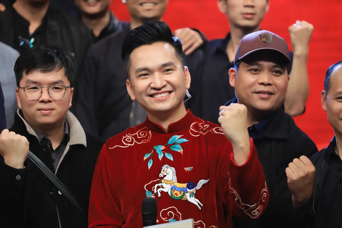 MC Hạnh Phúc v&agrave; h&agrave;nh tr&igrave;nh 10 năm cùng &ldquo;Cặp l&aacute; y&ecirc;u thương&rdquo;  - Ảnh 1.