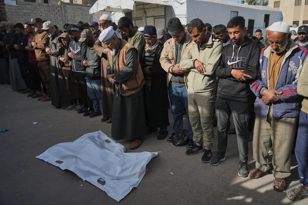 Tổ chức B&aacute;c sĩ kh&ocirc;ng bi&ecirc;n giới tạm ngừng hoạt động tại bệnh viện lớn nhất ở Gaza - Ảnh 1.