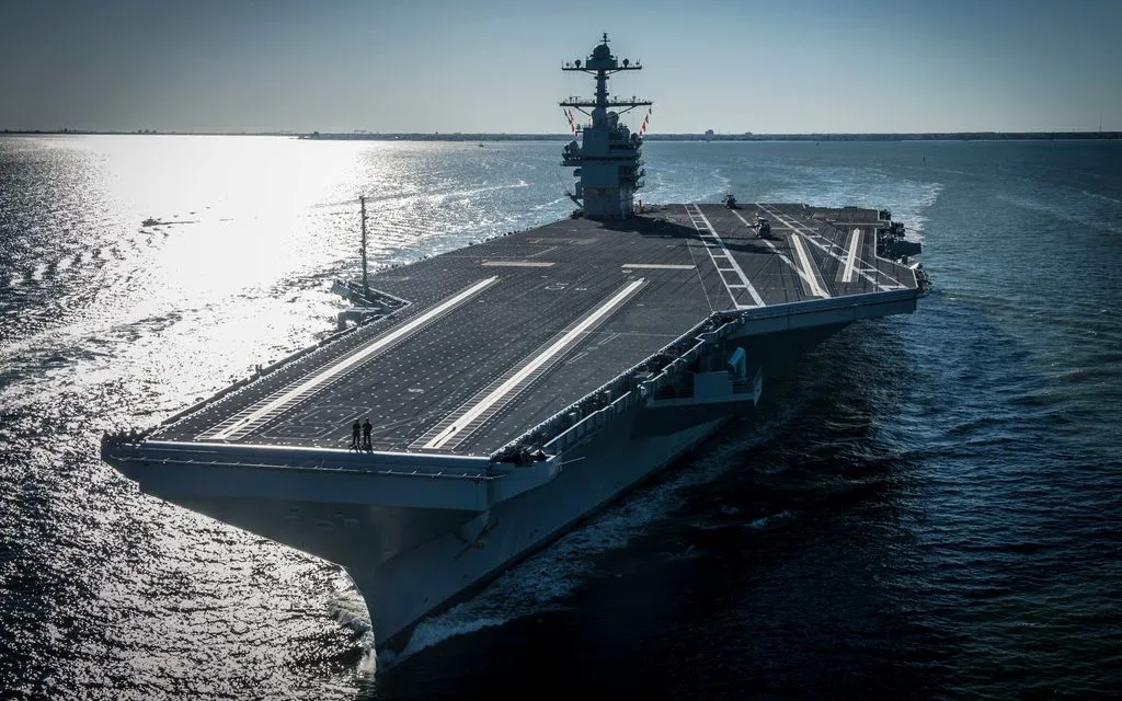 Tàu sân bay USS Gerald R. Ford của Mỹ (Ảnh: AP)