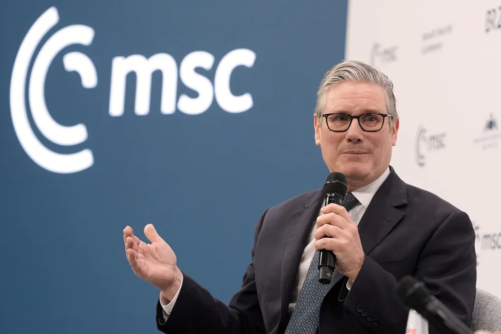 Anh sẽ triển khai t&agrave;u chiến đến Bắc Cực - Ảnh 1.