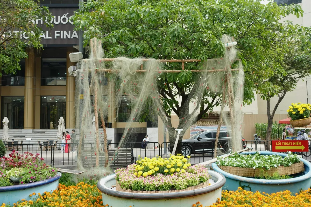 Đường hoa Nguyễn Huệ đã sẵn sàng đón khách tham quan - Ảnh 18.