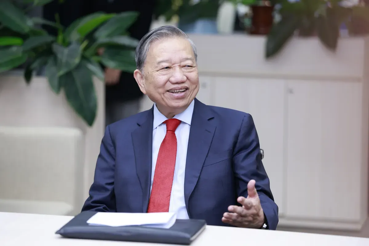 Tổng B&iacute; thư T&ocirc; L&acirc;m thăm v&agrave; ch&uacute;c Tết c&aacute;n bộ, ph&oacute;ng vi&ecirc;n Đ&agrave;i Truyền h&igrave;nh Việt Nam- Ảnh 2.