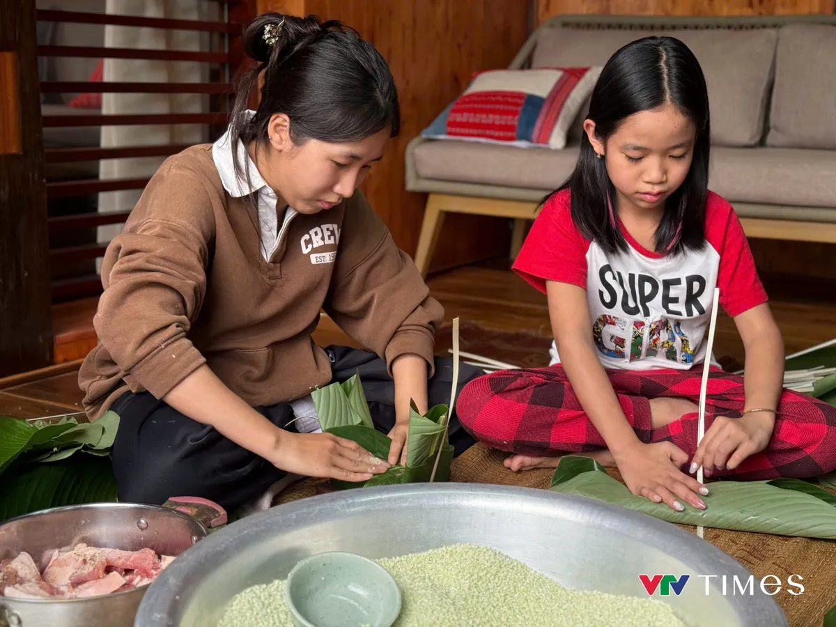 Giữ một nhịp chậm giữa Tết hối hả: Chuyện b&ecirc;n bếp b&aacute;nh chưng  - Ảnh 2.