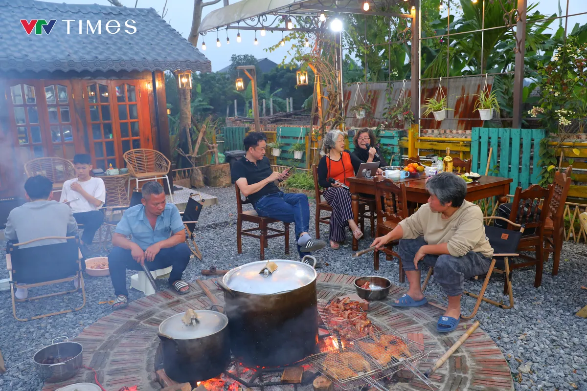 Giữ một nhịp chậm giữa Tết hối hả: Chuyện b&ecirc;n bếp b&aacute;nh chưng  - Ảnh 8.