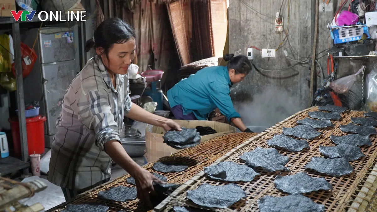 Nghệ An: L&agrave;ng b&aacute;nh đa 300 năm vươn ra thị trường quốc tế gi&aacute;p Tết - Ảnh 2.