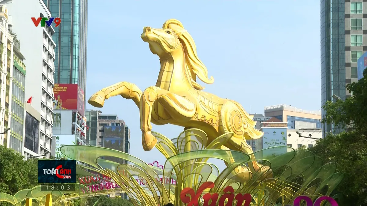 Rộn ràng Đường hoa Nguyễn Huệ Tết Bính Ngọ 2026