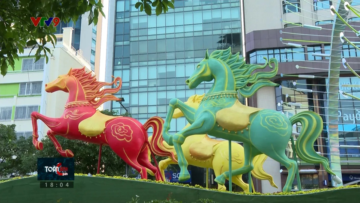 TC24H-1502-1 ngựa sắt thánh gióng.jpg