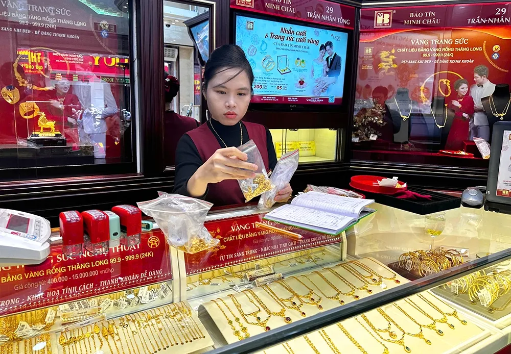 Gi&aacute; v&agrave;ng h&ocirc;m nay 15/2: Gi&aacute; v&agrave;ng trong nước ổn định, v&agrave;ng thế giới tiếp tục tăng- Ảnh 2.