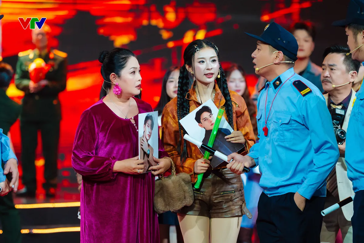 Rộn ràng “đại tiệc” Gặp nhau cuối năm - Quảng trường mùa xuân - Ảnh 3.