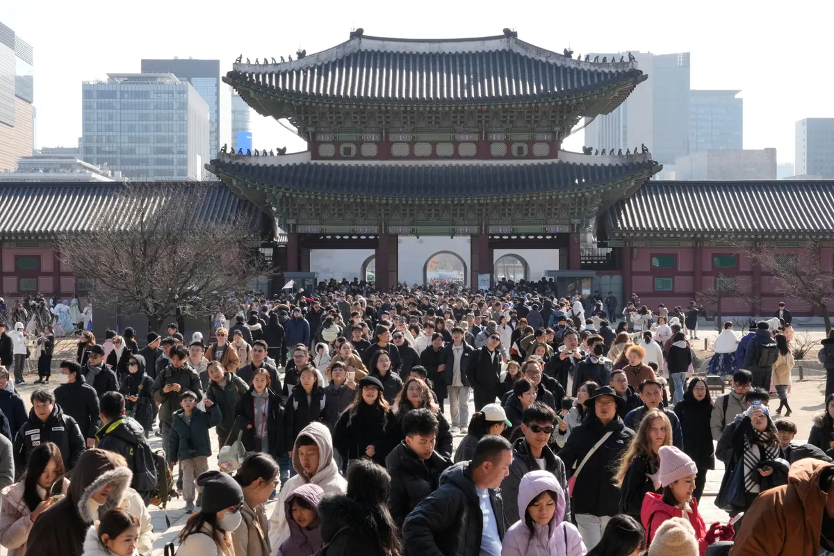 Kh&ocirc;ng kh&iacute; đ&oacute;n Tết Nguy&ecirc;n đ&aacute;n rộn r&agrave;ng tại nhiều quốc gia ch&acirc;u &Aacute;- Ảnh 7.