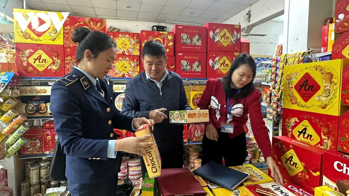 Sơn La tăng cường kiểm soát thị trường ngày giáp Tết- Ảnh 1. Sơn La tăng cường kiểm soát thị trường ngày giáp Tết- Ảnh 1.