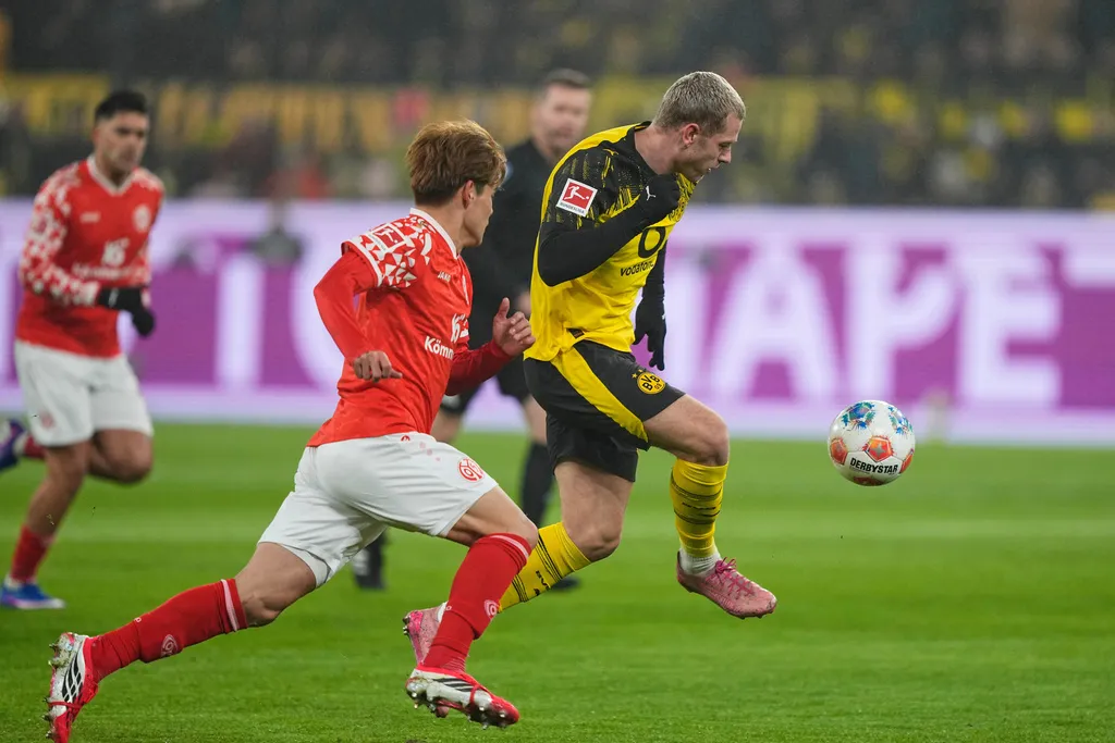 MU sẵn sàng chi 35 triệu bảng chiêu mộ Ryerson từ Dortmund- Ảnh 1.