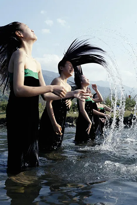 Độc đáo lễ gội đầu chiều 30 Tết của người Thái trắng ở Mường Lay- Ảnh 1. Độc đáo lễ gội đầu chiều 30 Tết của người Thái trắng ở Mường Lay- Ảnh 1.