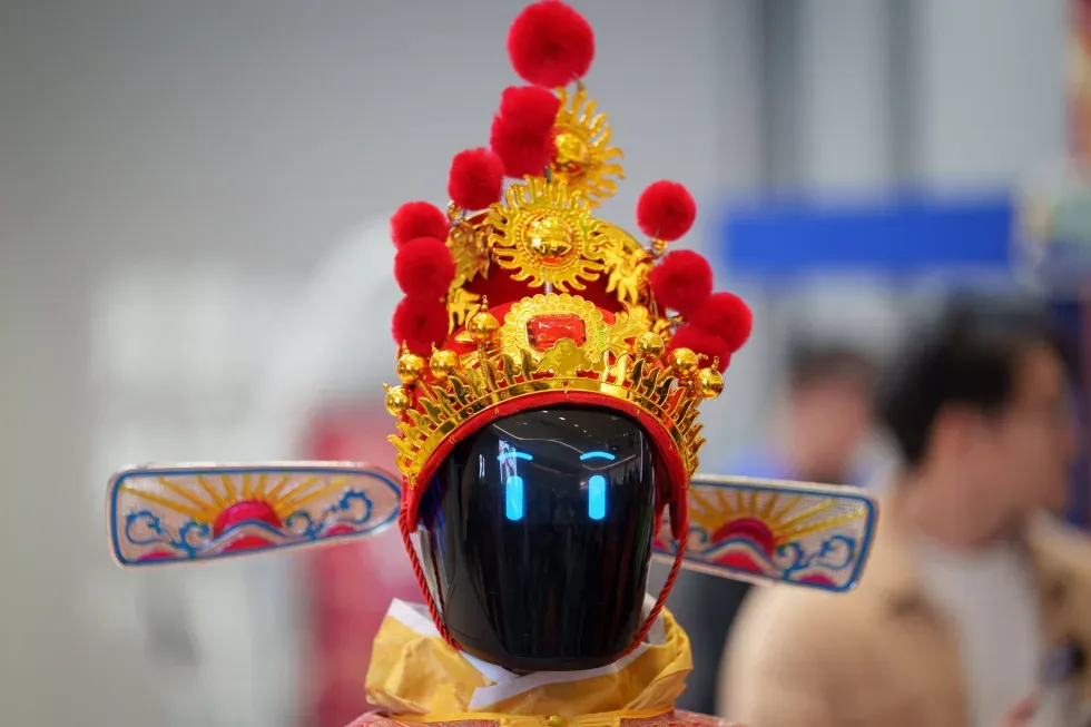 Robot hình người “chiếm sóng” dịp Tết Nguyên đán tại Trung Quốc- Ảnh 1. Robot hình người “chiếm sóng” dịp Tết Nguyên đán tại Trung Quốc- Ảnh 1.