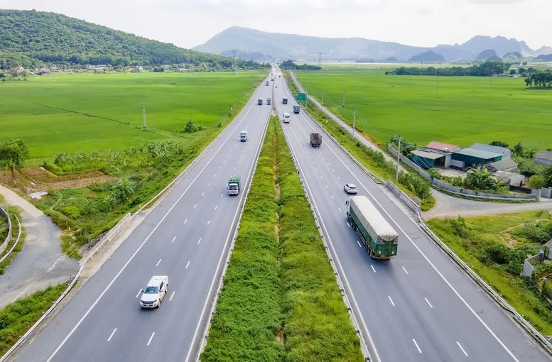 Đầu tư c&ocirc;ng năm 2026 tạo xung lực tăng trưởng bứt ph&aacute;- Ảnh 2.