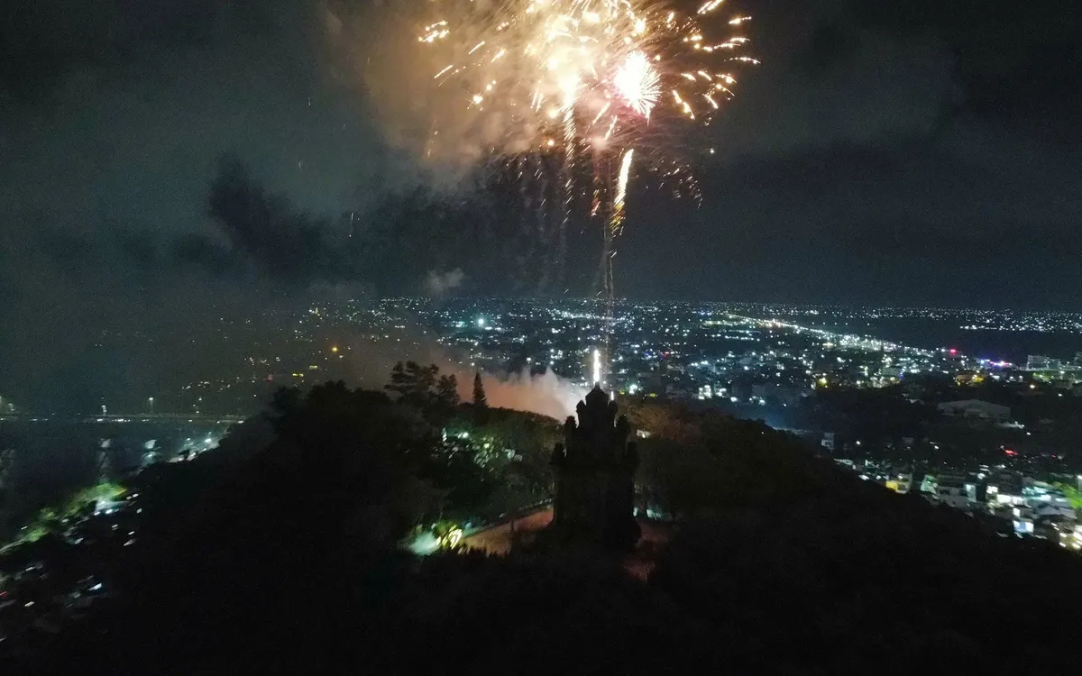 Điểm bắn pháo hoa tại khu vực Núi Nhạn