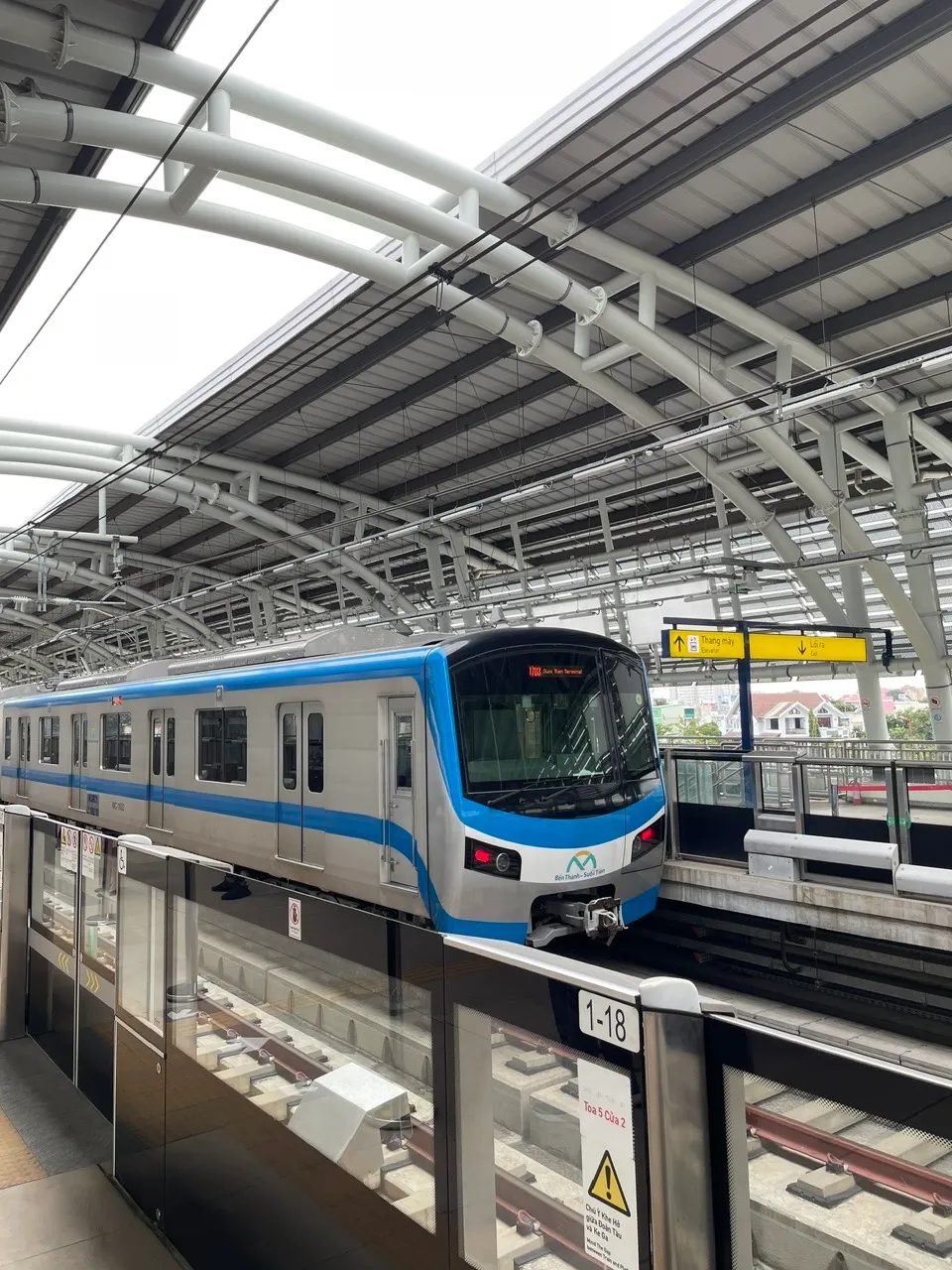 TP Hồ Ch&iacute; Minh ng&agrave;y M&ugrave;ng 1 Tết: Metro miễn ph&iacute; v&eacute;, nhiều hoạt động vui chơi giải tr&iacute; ng&agrave;y Xu&acirc;n s&ocirc;i động - Ảnh 2.