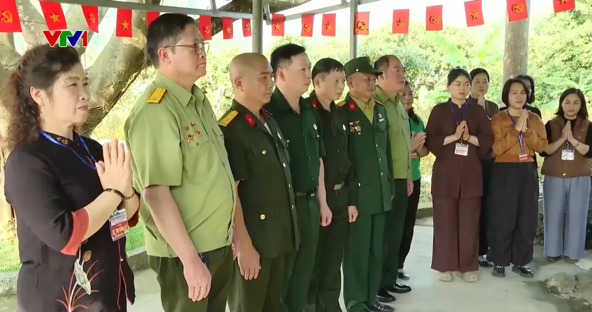 Tri ân những người ngã xuống để đất nước hòa bình - Ảnh 1.