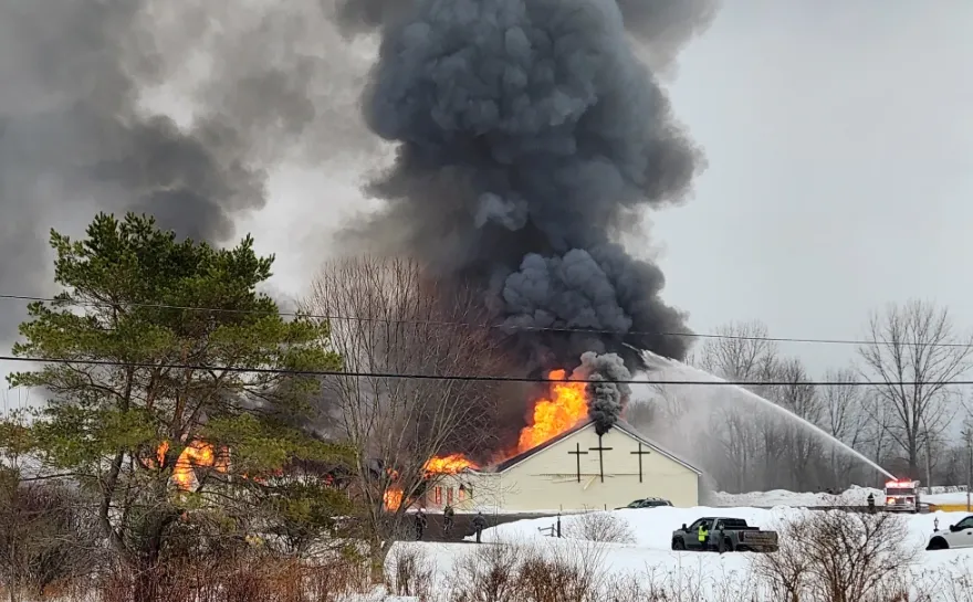 Nổ nh&agrave; thờ ở New York (Mỹ), 5 người bị thương- Ảnh 1.