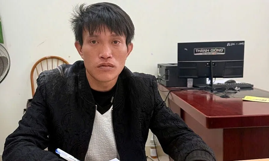 Bắt tạm giam Vũ Văn T&acirc;m v&igrave; đốt 2 &ocirc;t&ocirc; v&agrave; cửa ch&ugrave;a S&ugrave;ng Kh&aacute;nh trong một đ&ecirc;m- Ảnh 1.