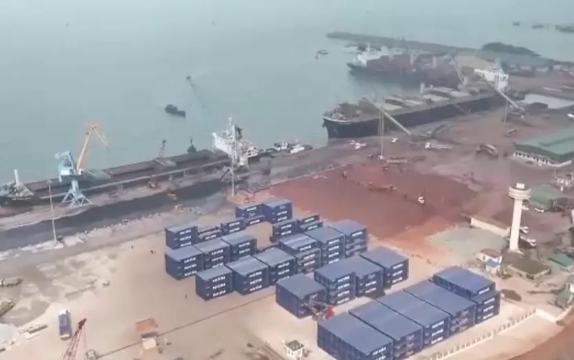 C&aacute;c cảng biển tấp nập đ&oacute;n h&agrave;ng h&oacute;a đầu năm- Ảnh 1.