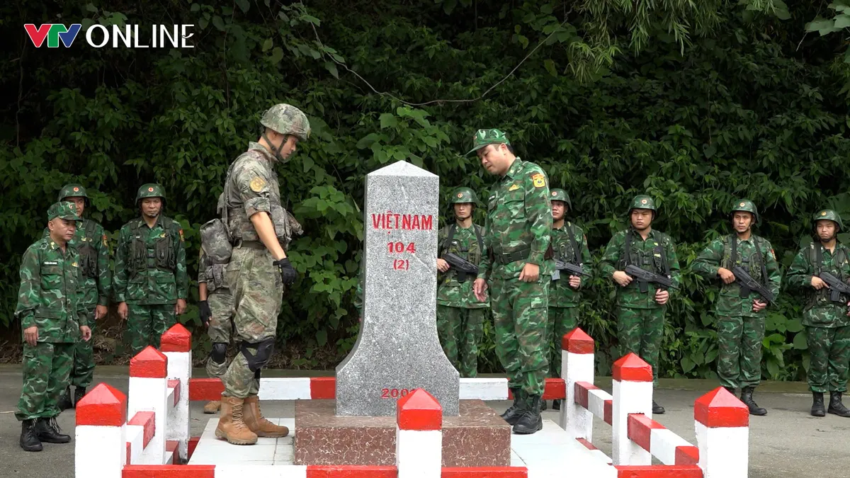Bộ đội Bi&ecirc;n ph&ograve;ng L&agrave;o Cai: Giữ vững kỷ cương bi&ecirc;n giới, bảo vệ thị trường từ tuyến đầu - Ảnh 4.