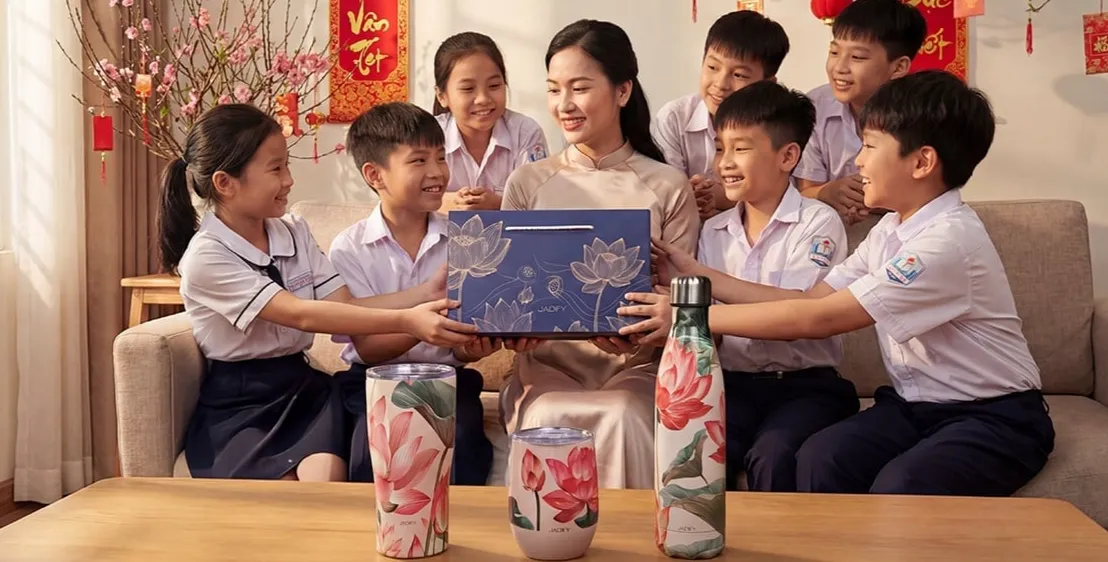 Mồng Ba Tết v&agrave; đạo nghĩa sư đồ mu&ocirc;n thuở- Ảnh 2.