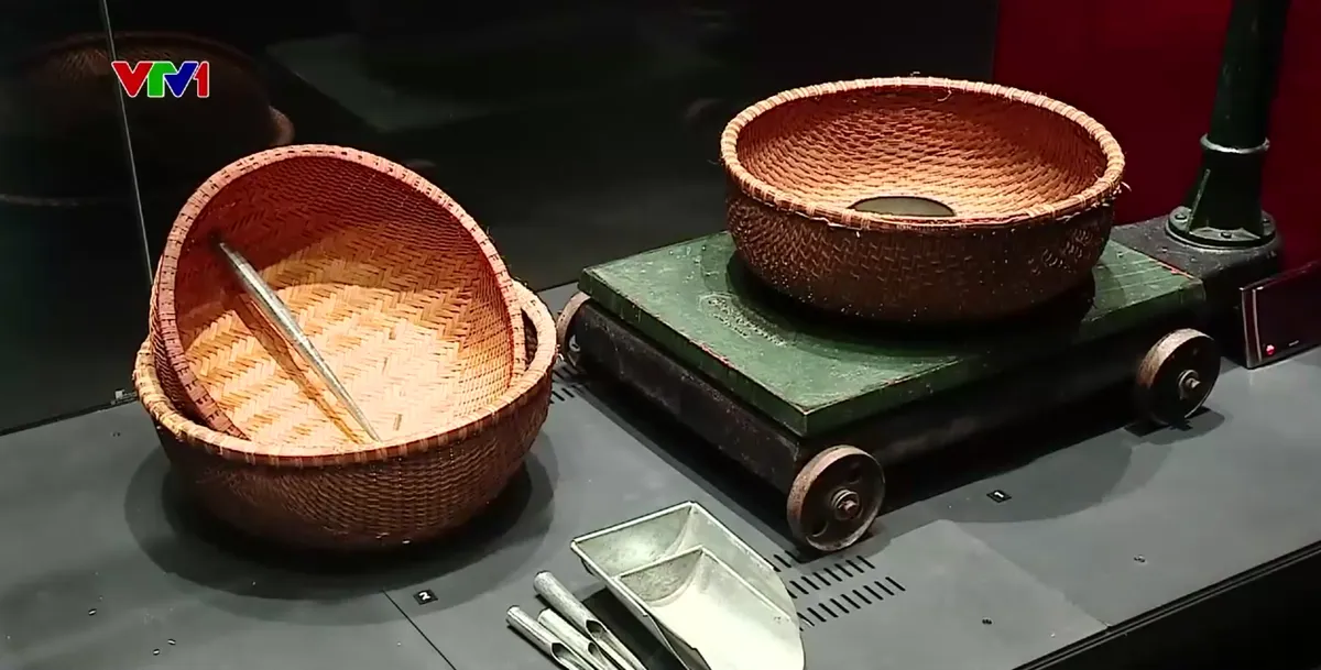 Mùa xuân trước đổi mới: Từ bao cấp đến những trái ngọt đầu tiên - Ảnh 3.