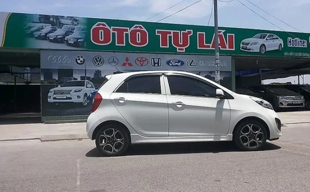 Thuê ô tô tự lái dịp Tết: Làm gì khi không may gặp tai nạn?- Ảnh 1. Thuê ô tô tự lái dịp Tết: Làm gì khi không may gặp tai nạn?- Ảnh 1.