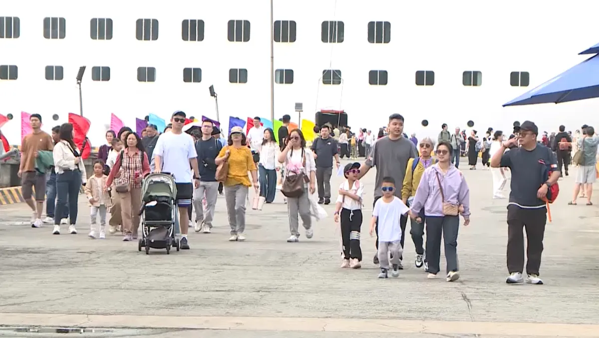 Cảng Ch&acirc;n M&acirc;y rộn r&agrave;ng ng&agrave;y Tết- Ảnh 2.