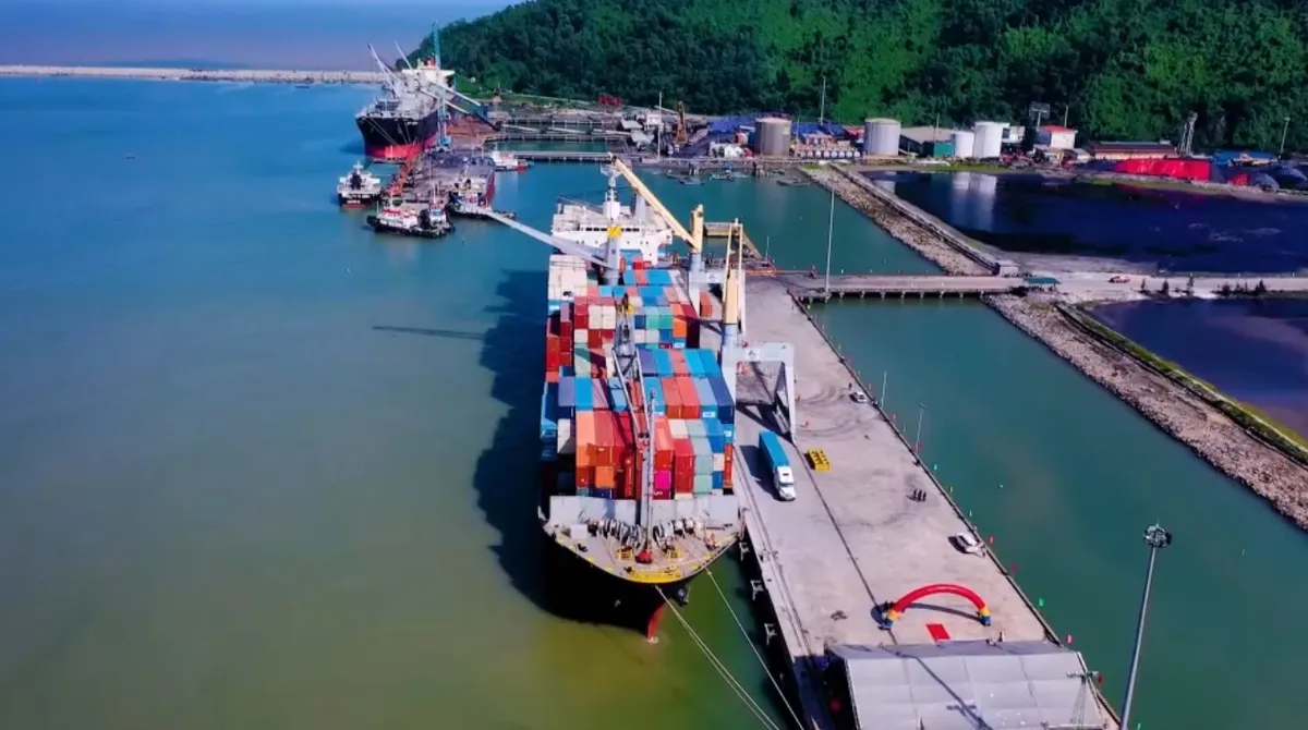 Cảng Ch&acirc;n M&acirc;y rộn r&agrave;ng ng&agrave;y Tết- Ảnh 3.