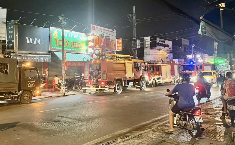 Ch&aacute;y nh&agrave; kho gần 100 m&sup2; tại cơ sở t&ocirc;n gi&aacute;o ở TP Hồ Ch&iacute; Minh- Ảnh 3.