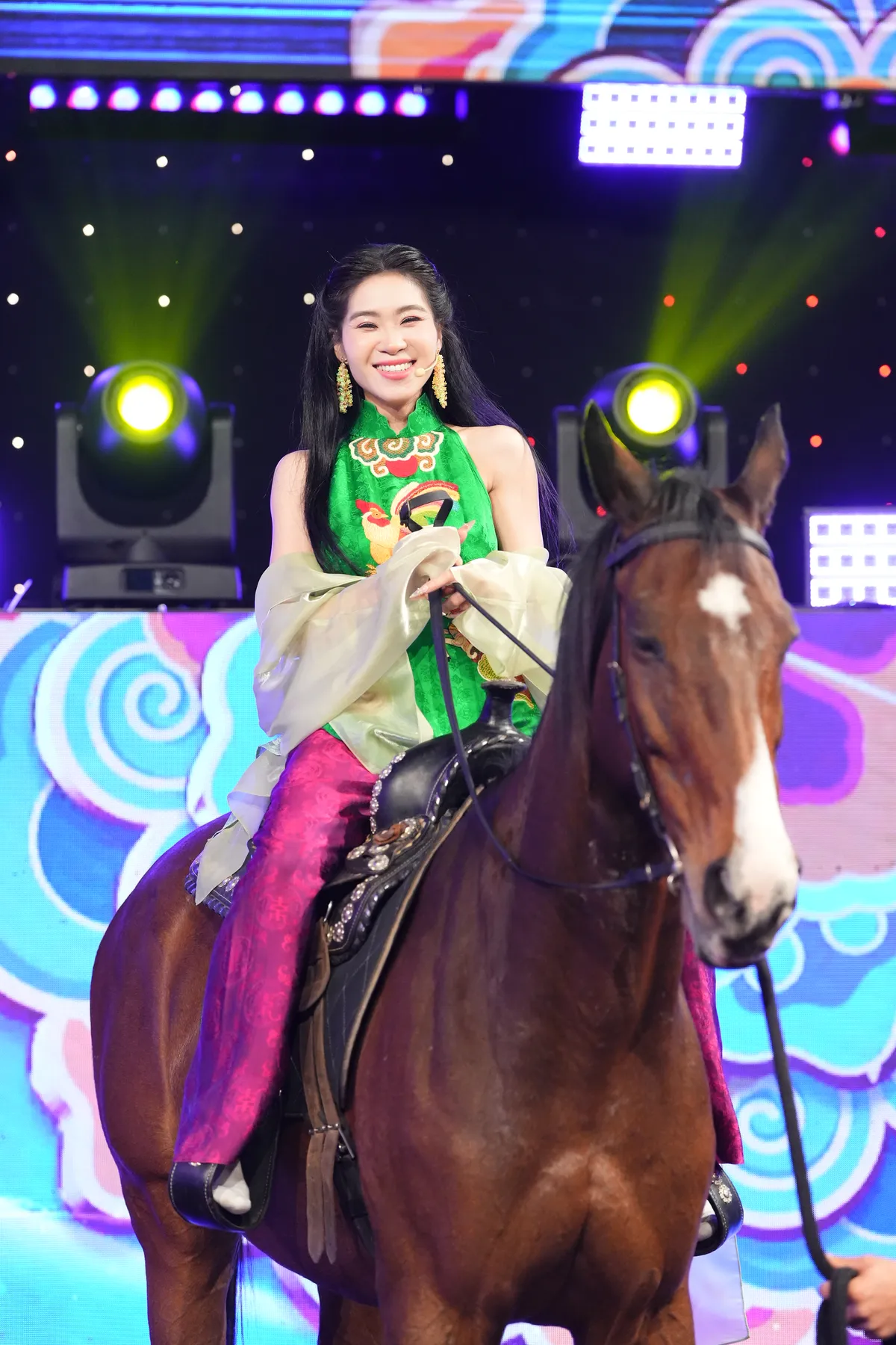 Hai "kh&aacute;ch mời" đặc biệt chỉ c&oacute; ở 12 Con gi&aacute;p - Sắc Việt - Ảnh 9.