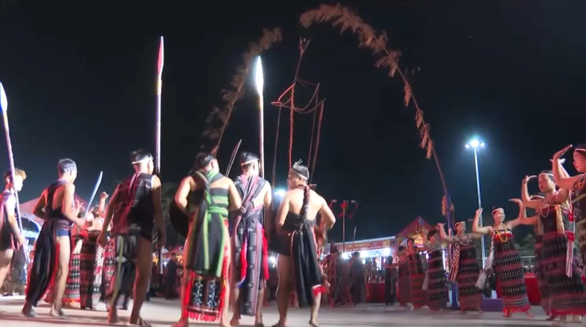 Sắc Xu&acirc;n bi&ecirc;n giới- Ảnh 4.