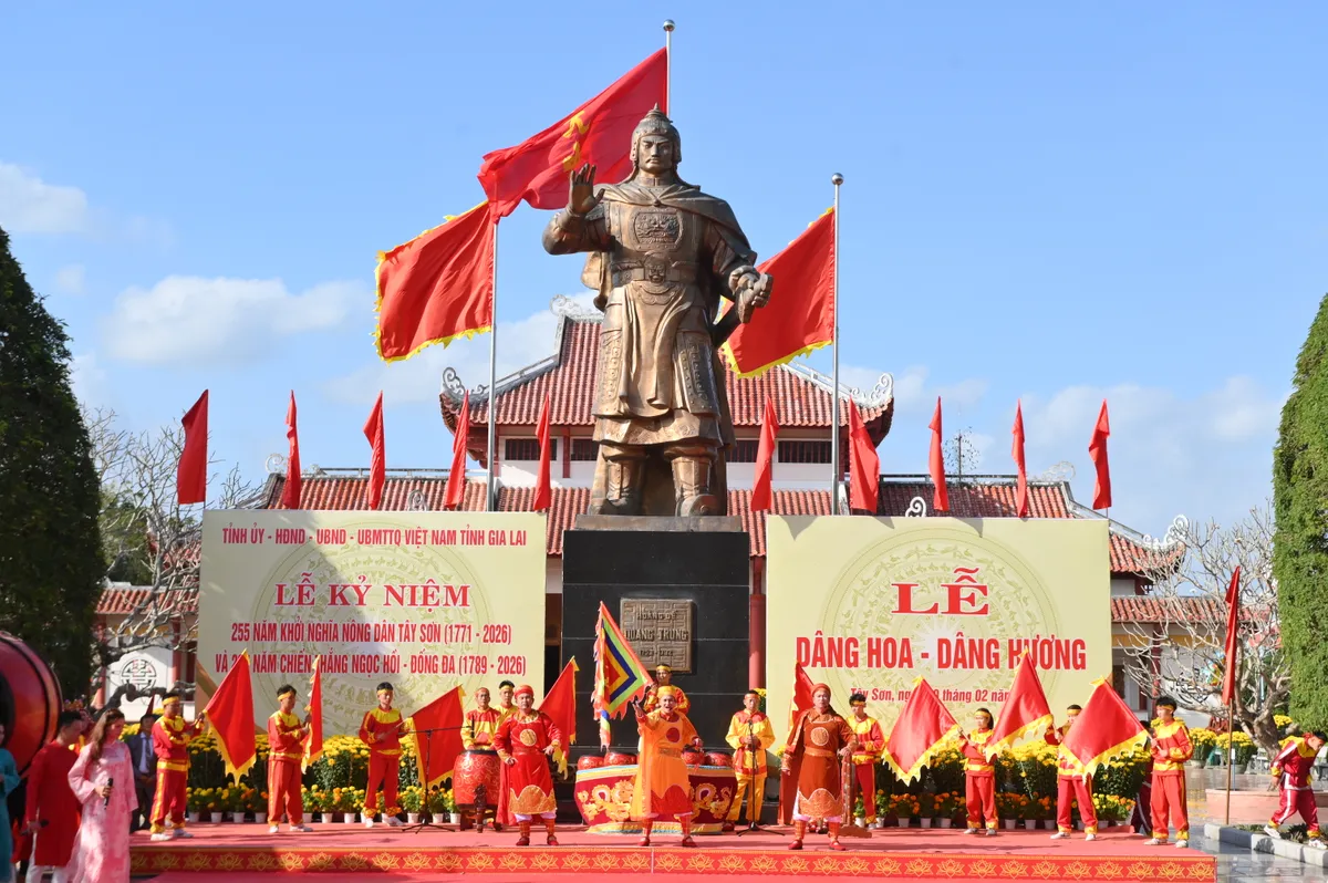 H&agrave;ng ngh&igrave;n người đổ về Bảo t&agrave;ng Quang Trung kỷ niệm Chiến thắng Ngọc Hồi - Đống Đa - Ảnh 5.